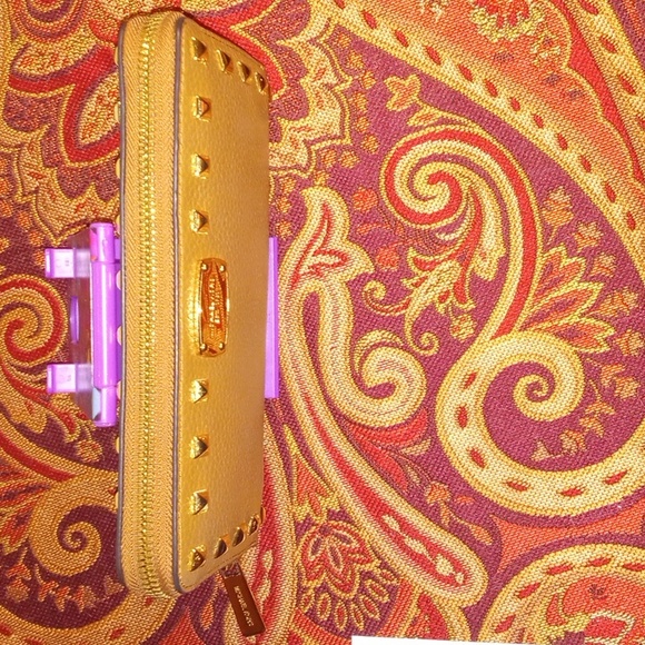 Michael Kors Jet Set Studded Continental Leather Wallet NWT - Picture 7 of 13